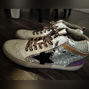 Women's Shu shop sneakers size 10